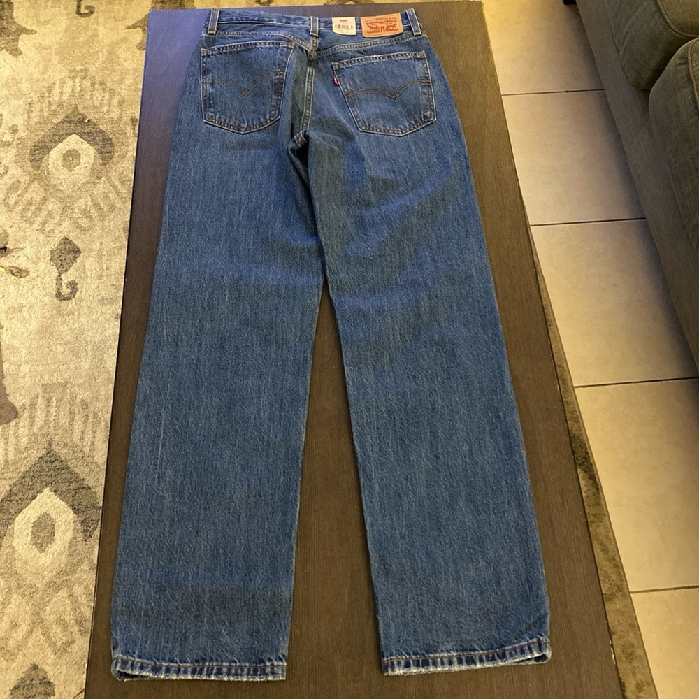 BNWT! Levi’s Low Pro Straight Jeans! - Picture 4 of 7